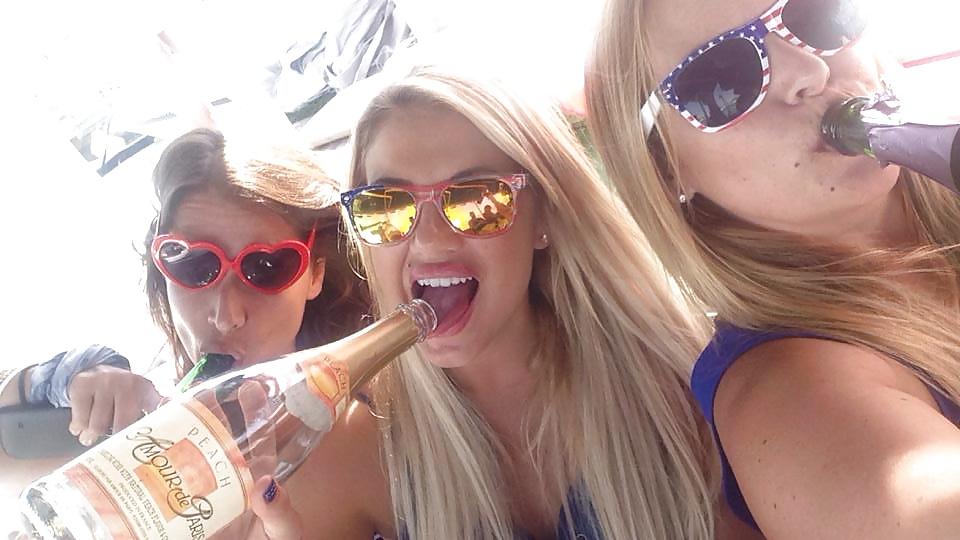 25P FRIENDS GALLERY 1 YOU MAY WANT TO FUCK or HAVE SUCK YOU OFF