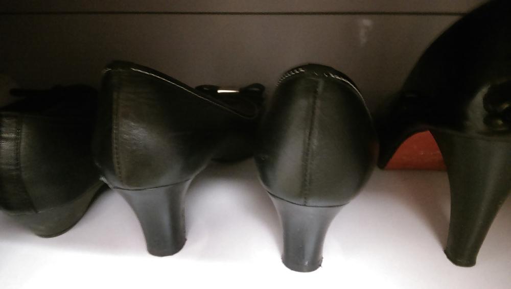 8P Neighbor's shoe cabinet 