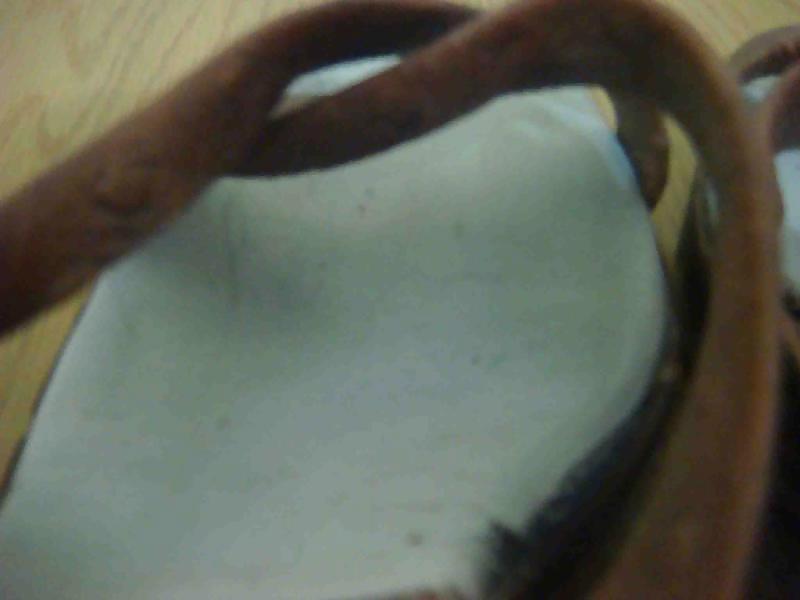 25P Tamanco marrom estragado Ramarim