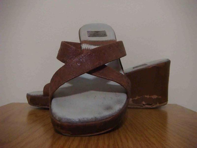 25P Tamanco marrom estragado Ramarim