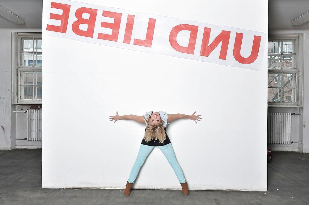 22P Anna -Dancing Queen
