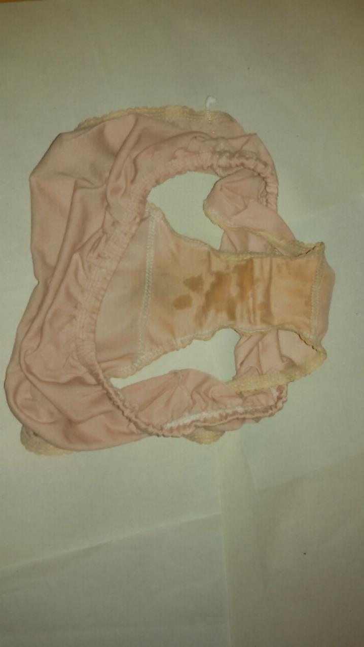 7P Moms pantie after visiting neighbor