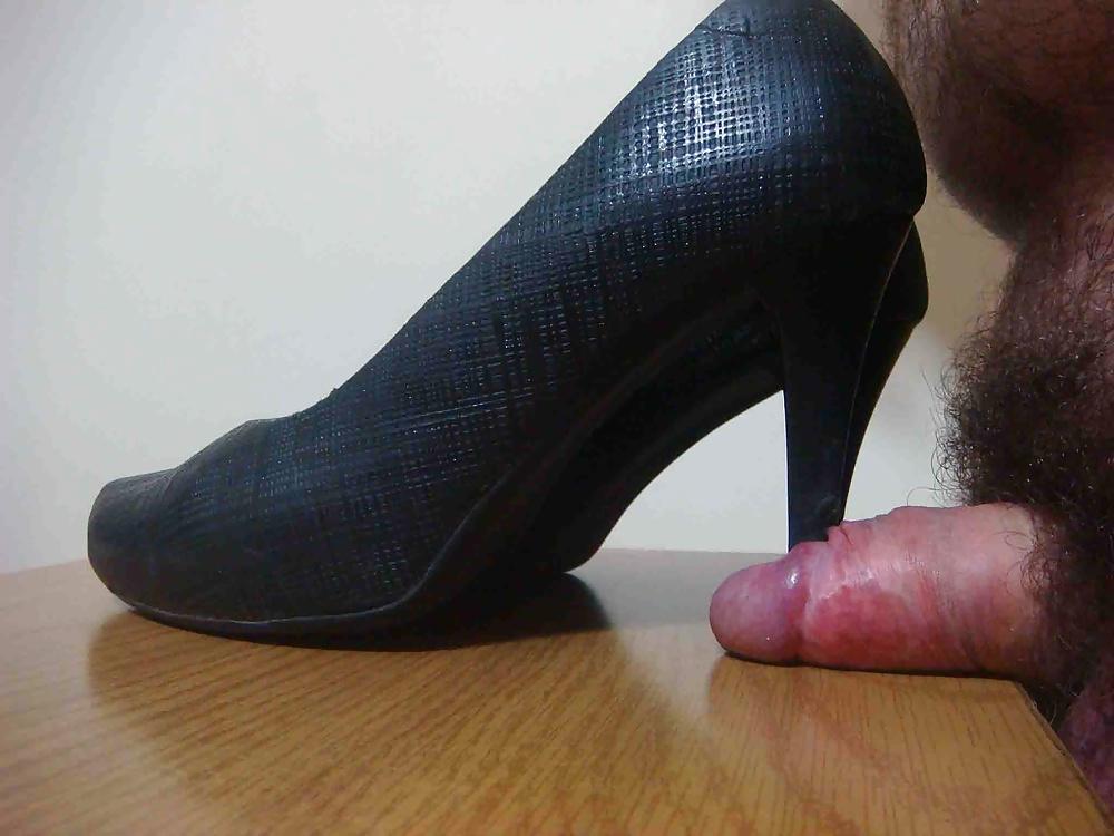 25P Scarpin salto alto preto Usaflex.