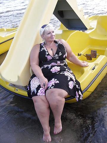 15P MONSTERASS BBW RUSSIAN MILF