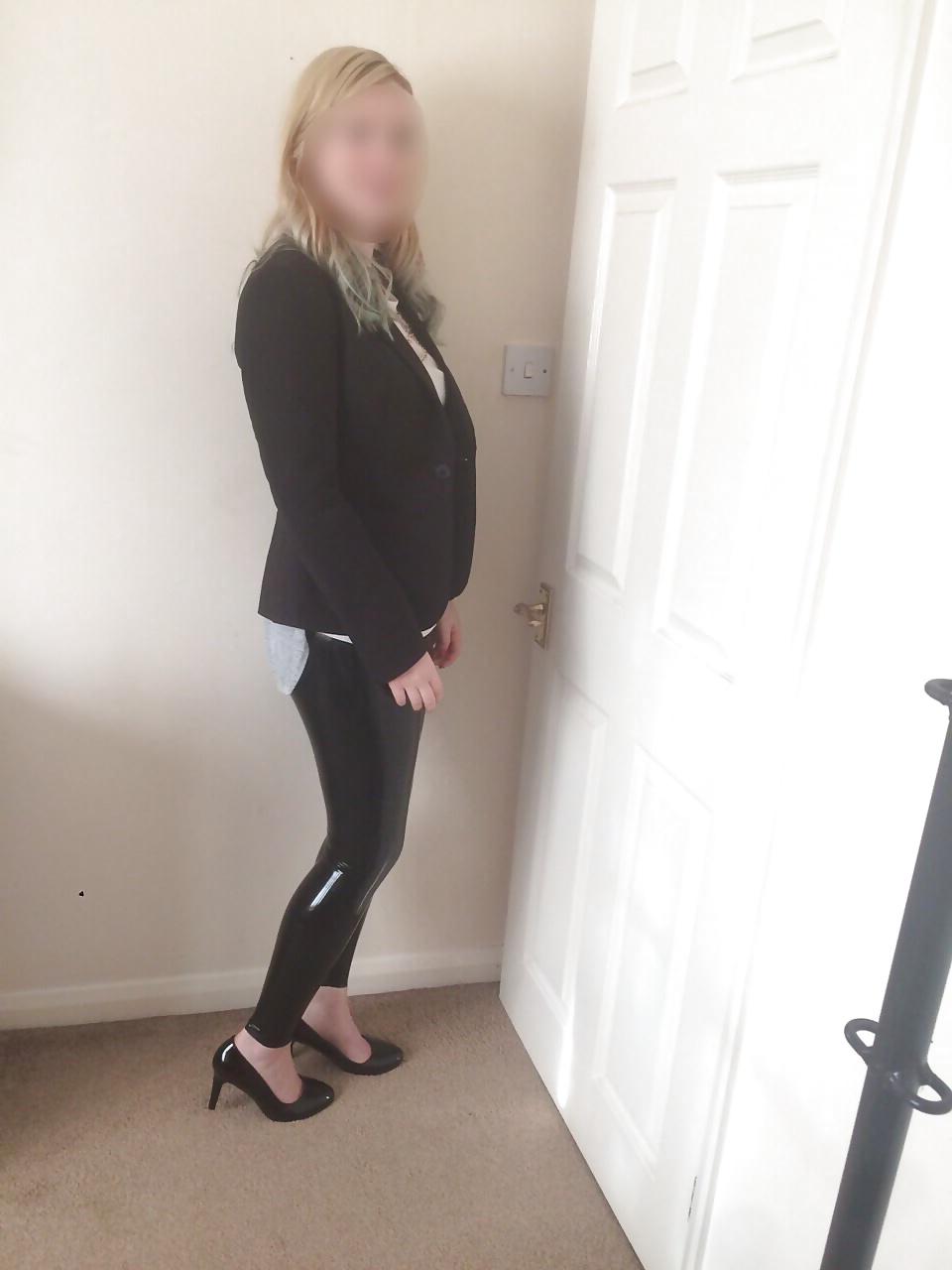 13P Latex leggings and high heels in public