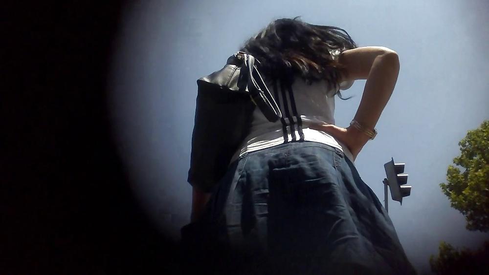 8P Turkish upskirt