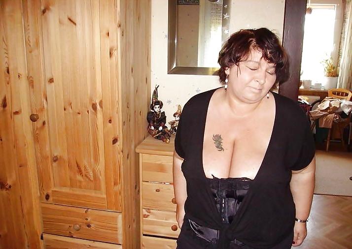 25P BBW Slave
