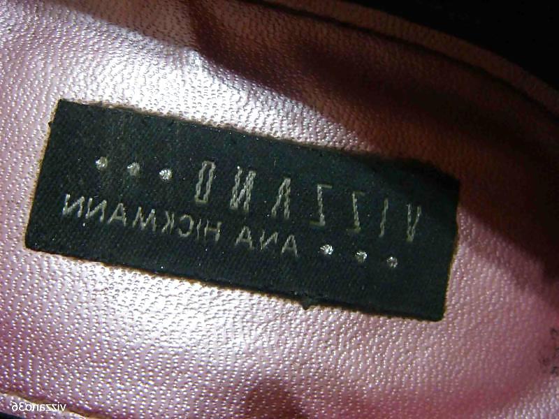 25P Scarpin preto e rosa Vizzano Ana Hickmann