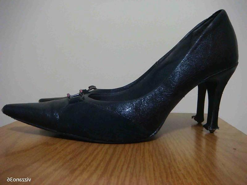 25P Scarpin preto e rosa Vizzano Ana Hickmann