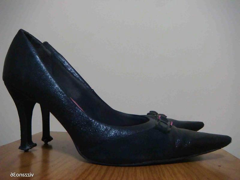 25P Scarpin preto e rosa Vizzano Ana Hickmann
