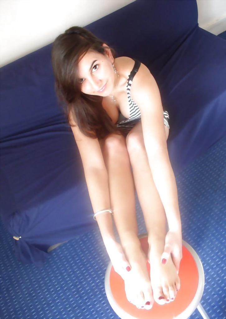14P Feet 10