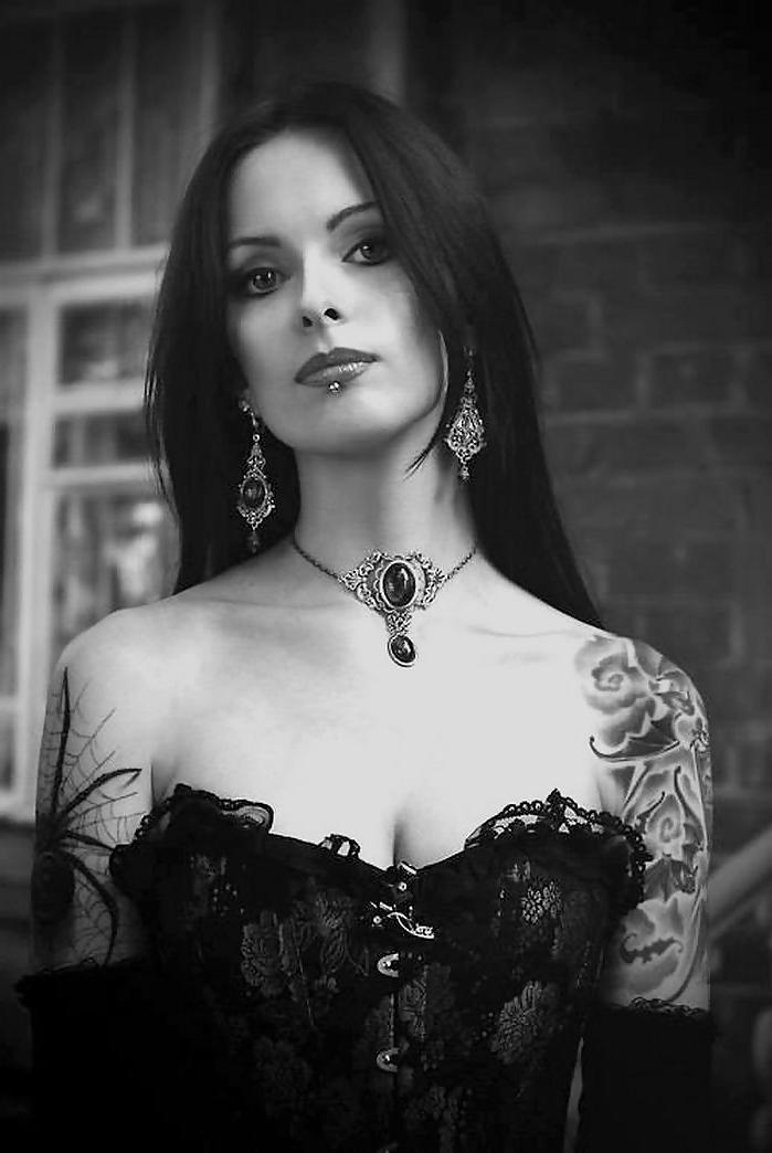 5P Gothic girls