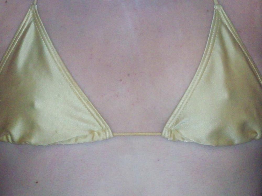 18P Gold bikini