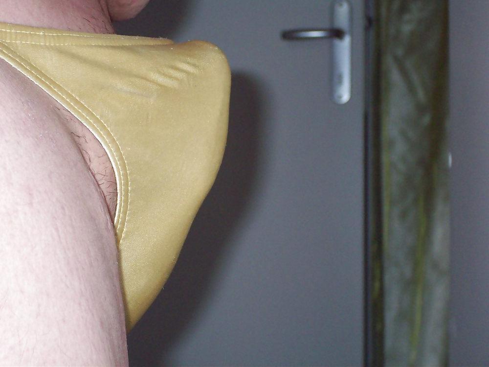 18P Gold bikini