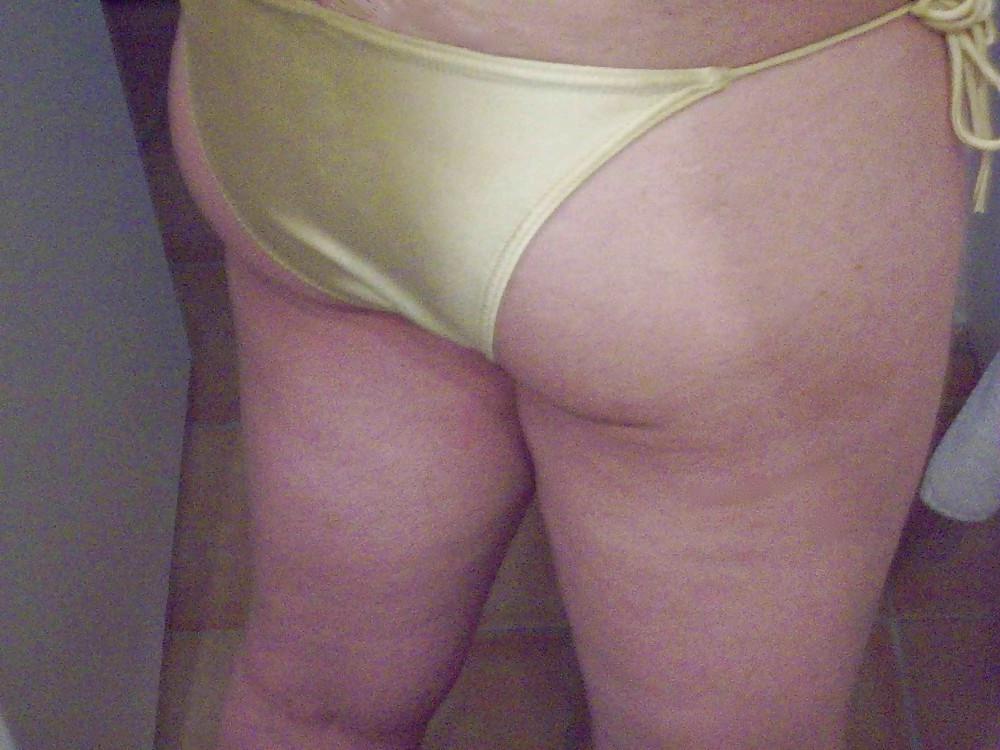 18P Gold bikini