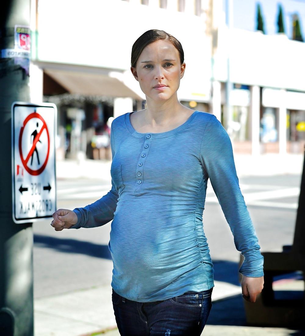 25P Natalie Portman leaving Square One restaurant in Silverlake