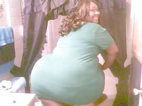 5P Black BBW with a huge ass