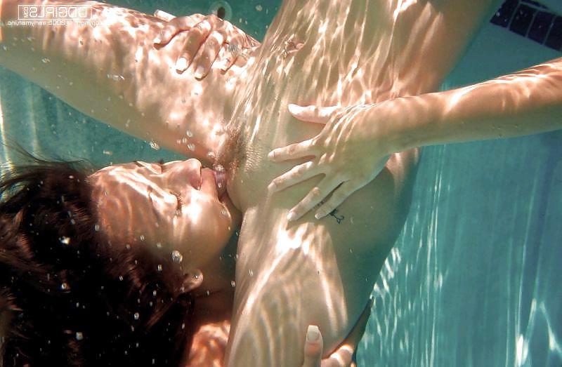 12P Underwater lesbian
