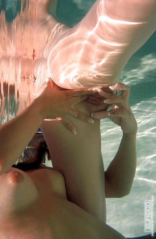 12P Underwater lesbian