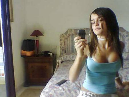 22P Teen cleavage