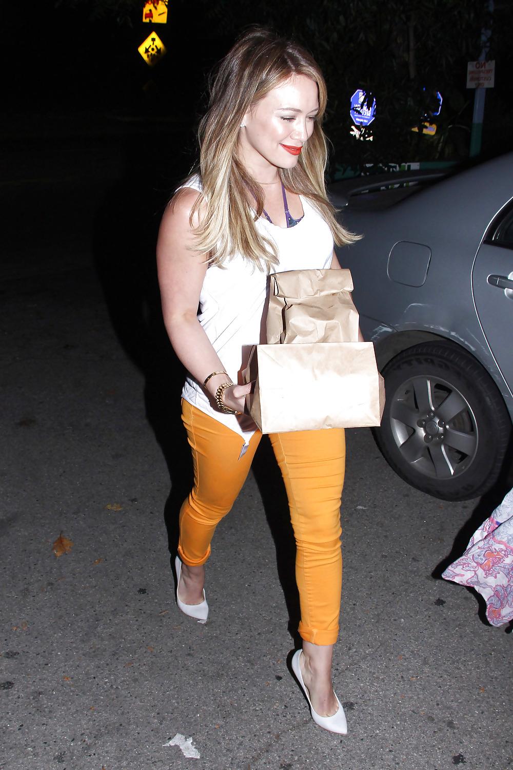 23P Hilary Duff leaves Pace restaurant in Los Angeles