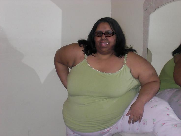 7P DELICIOUS AND SEXY LATINA BBW (NUDE ASS-1)