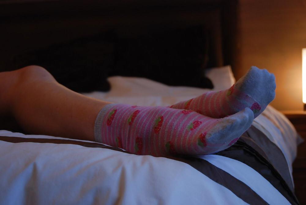 15P Sexy feet in cute socks