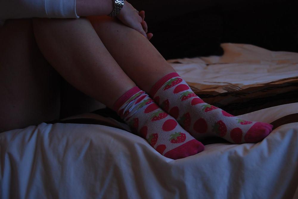 15P Sexy feet in cute socks