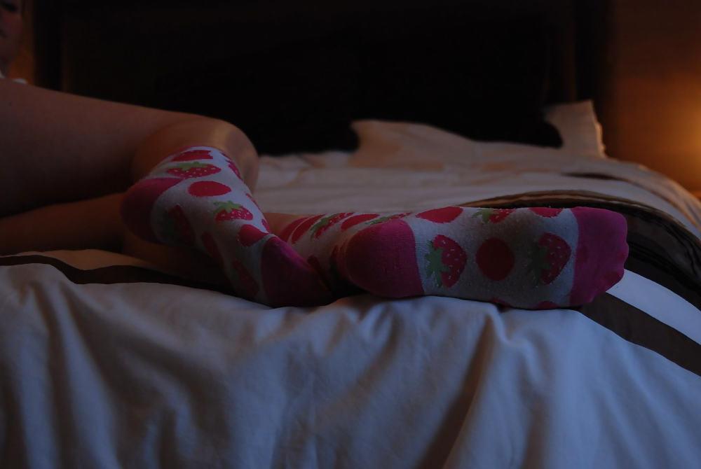 15P Sexy feet in cute socks