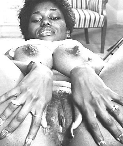 25P Classic Vintage Black Women