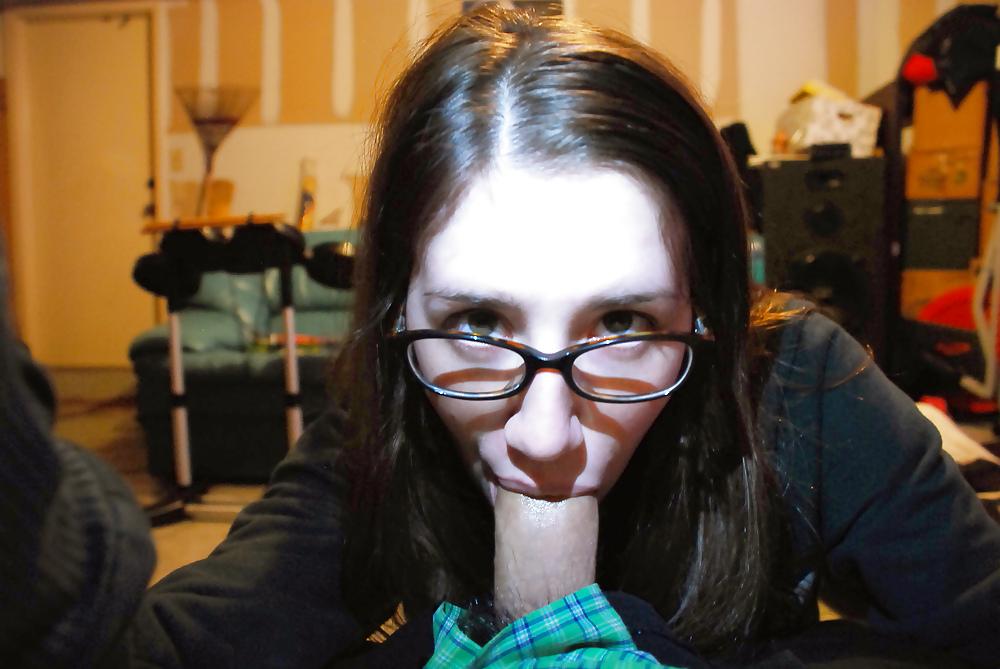 6P Nerdy Girl Loves The Cock