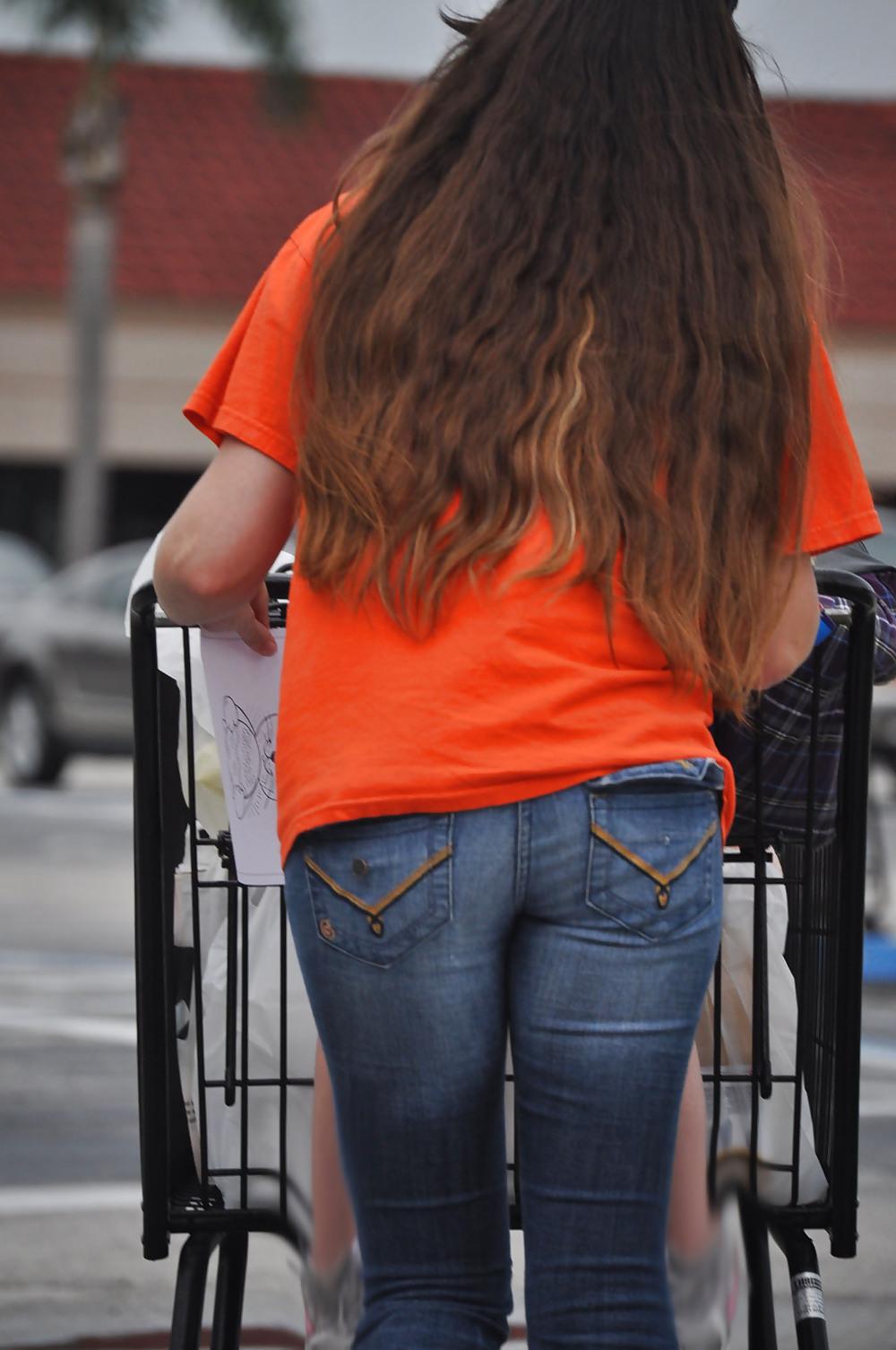 20P Tight jeans in public