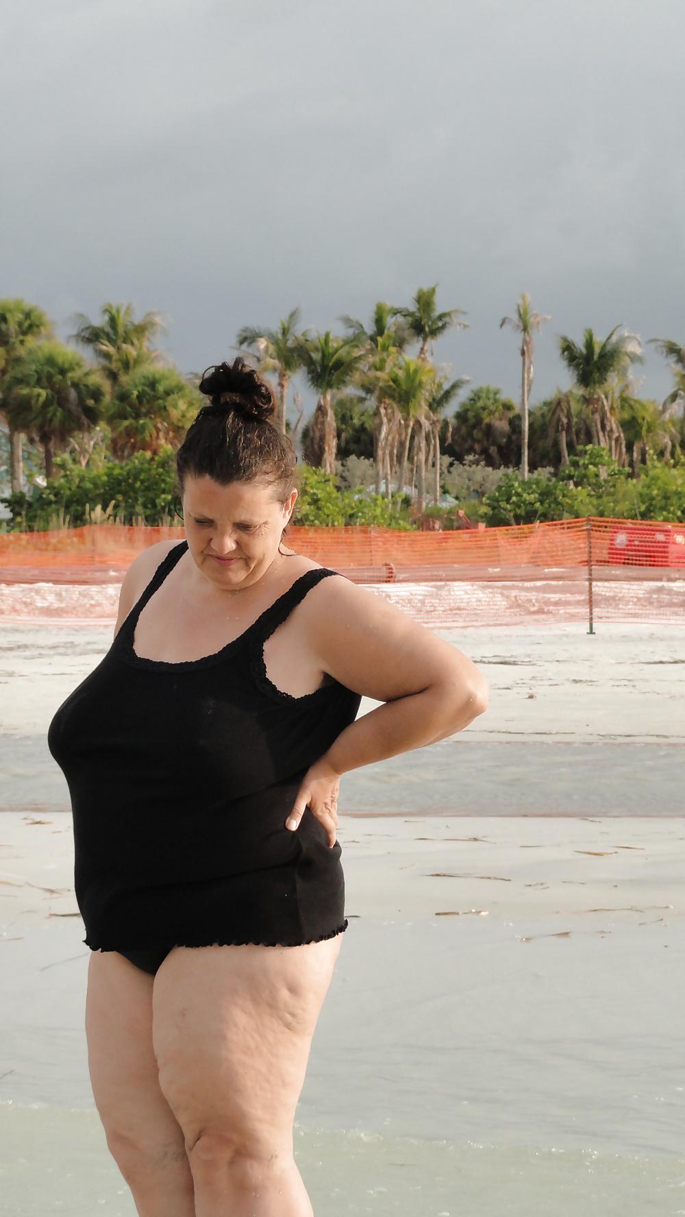 25P New pics from my bbw with big tits, last holiday