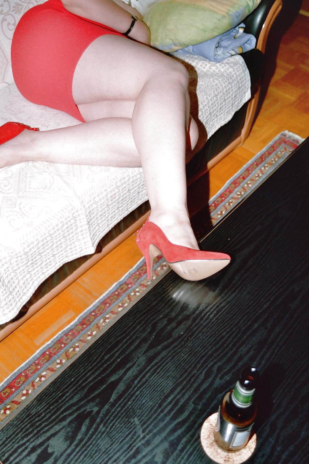 25P KEY - Lady in Red
