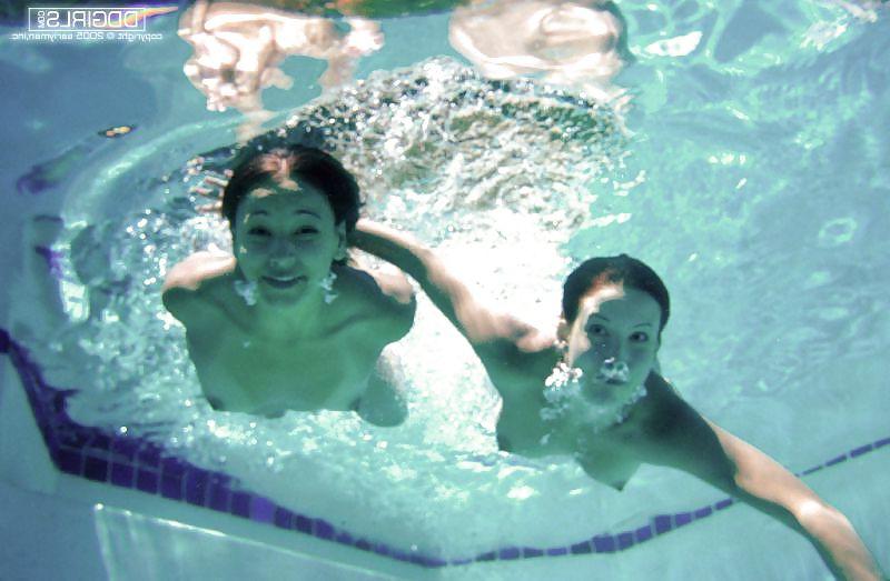 18P UNDERWATER LOVE
