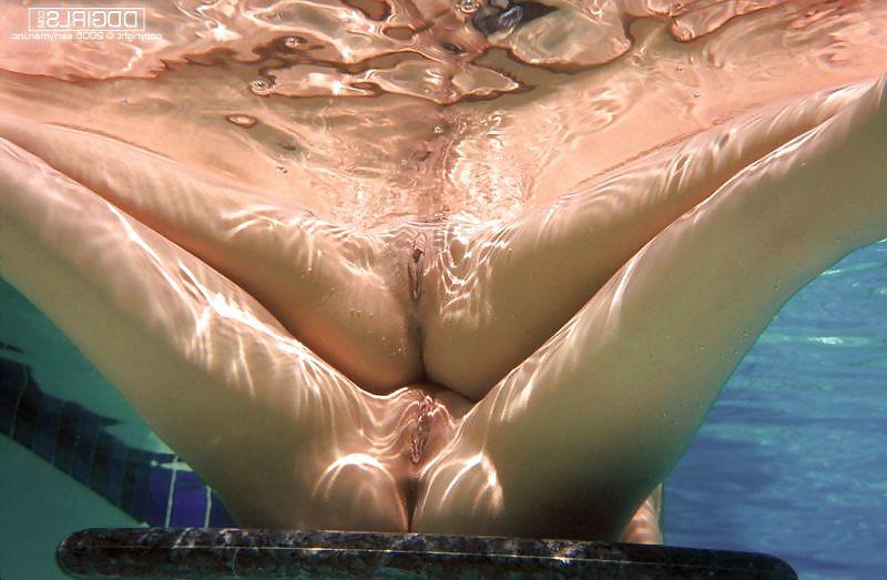 18P UNDERWATER LOVE