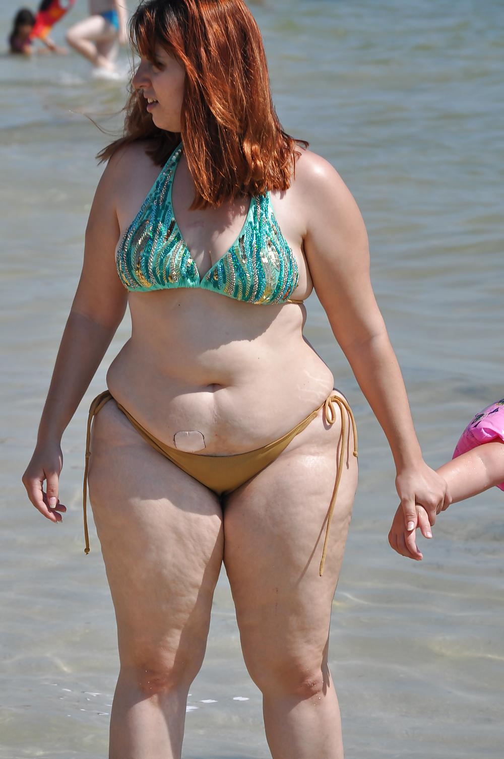 8P Your girl is hot in a bikini - public Voyeurism