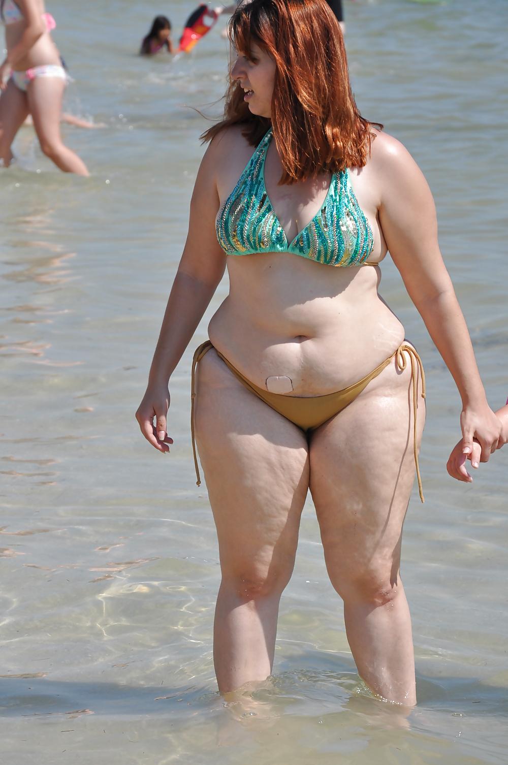 8P Your girl is hot in a bikini - public Voyeurism
