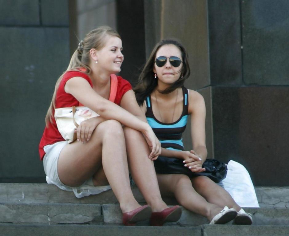 25P Classy candid upskirts