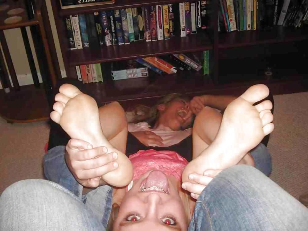 25P Sexy Feet, find on xHamster
