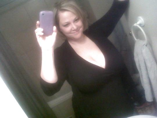 25P Cleavage is wonderful