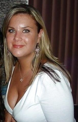25P Cleavage is wonderful