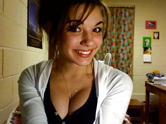 25P Cleavage is wonderful