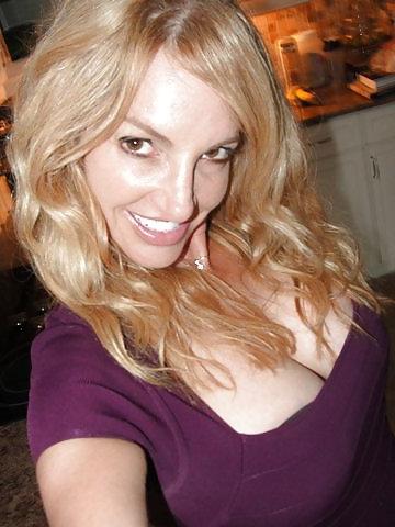 25P Cleavage is wonderful