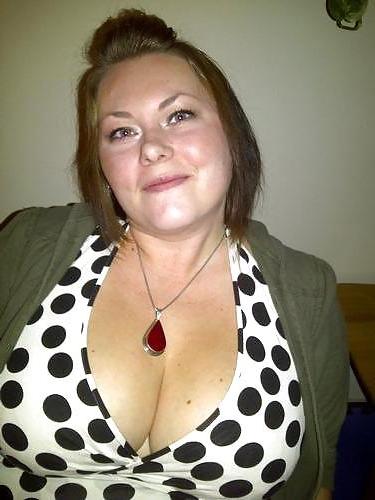 25P Cleavage is wonderful