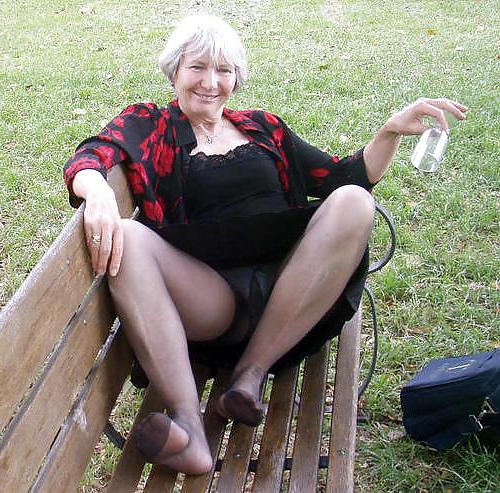 25P PERFECT  WOMAN      (OLD -MATURE BBW )