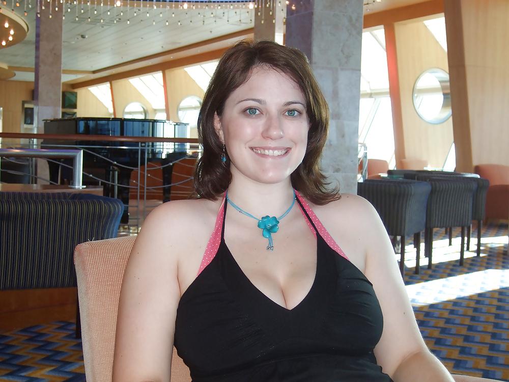 21P Cleavage, drool, grab, grope