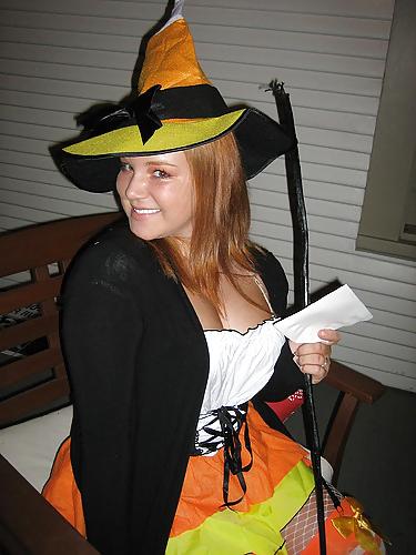 21P Cleavage, drool, grab, grope