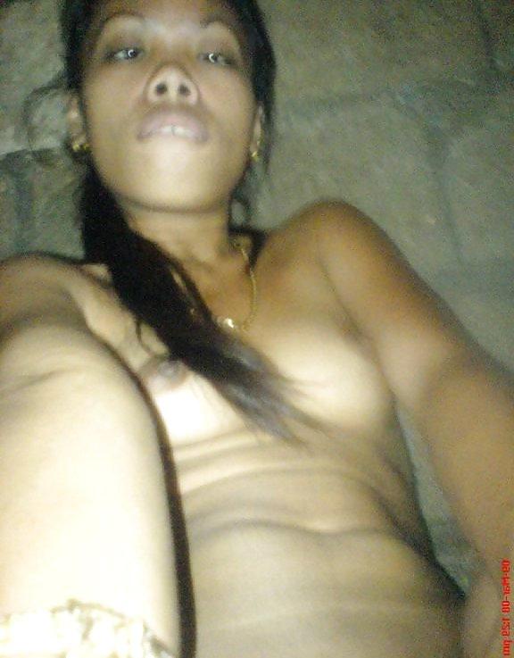 16P Asian slut sticks lollipop up poontang