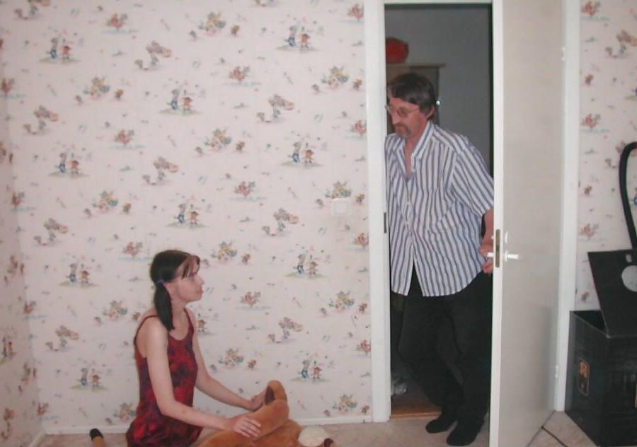 16P Daugther gives dad a blowjob
